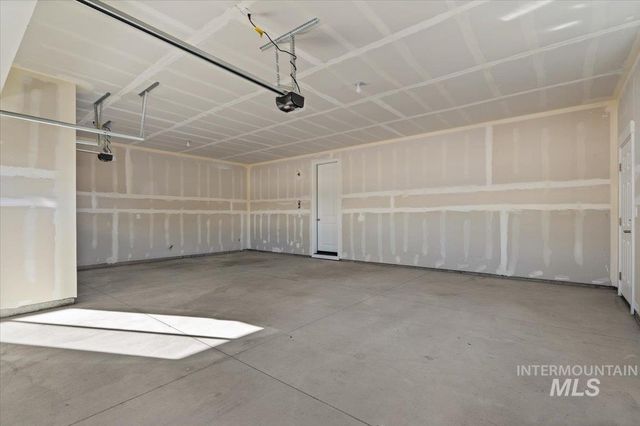 6135 N Senita Hills Ave, Meridian, ID 83646
