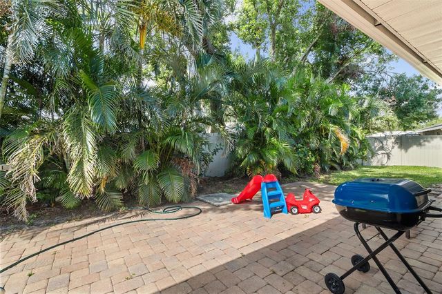 5776 AUGUSTA CIRCLE, Sarasota, FL 34238