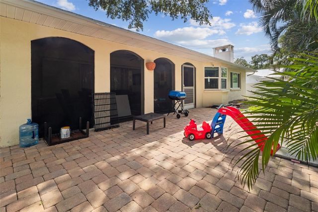5776 AUGUSTA CIRCLE, Sarasota, FL 34238