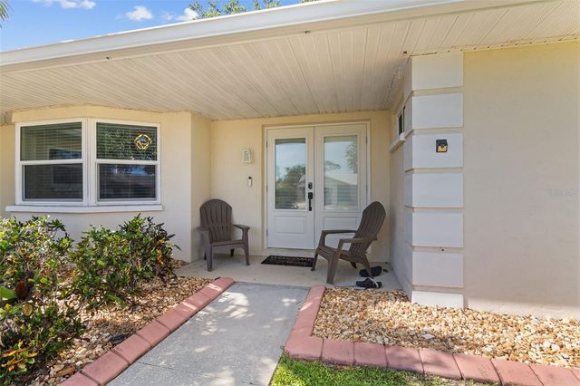 5776 AUGUSTA CIRCLE, Sarasota, FL 34238