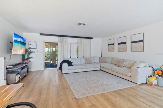 5776 AUGUSTA CIRCLE, Sarasota, FL 34238