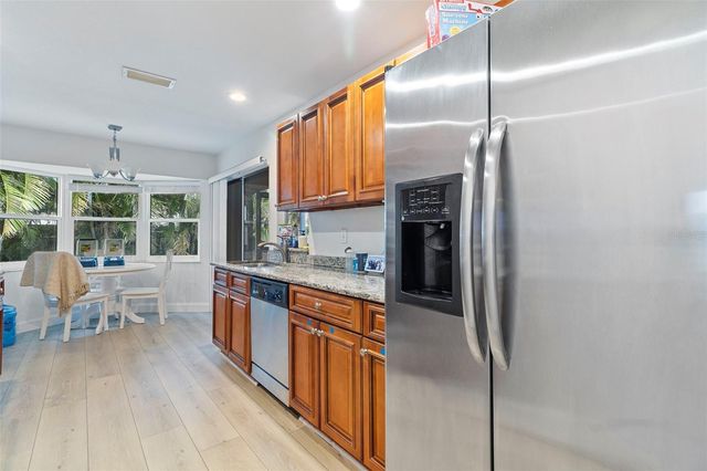 5776 AUGUSTA CIRCLE, Sarasota, FL 34238