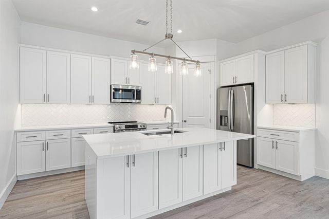 480 Arbour Street, Defuniak Springs, FL 32433