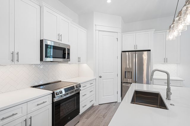 480 Arbour Street, Defuniak Springs, FL 32433