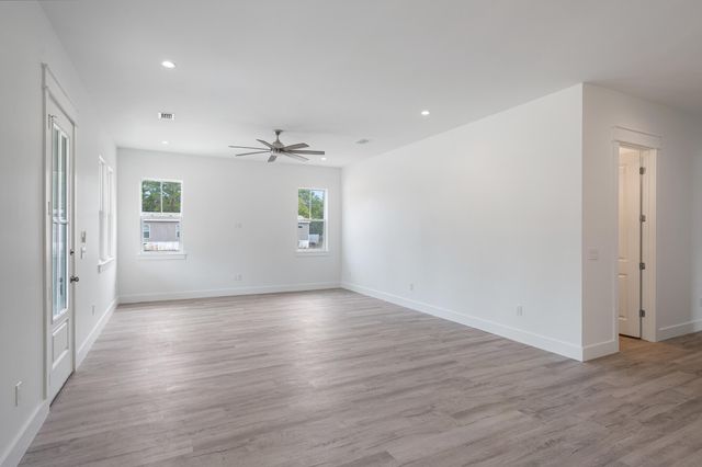 480 Arbour Street, Defuniak Springs, FL 32433