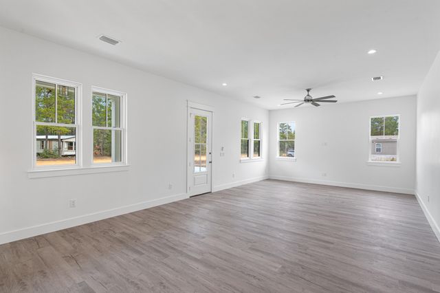 480 Arbour Street, Defuniak Springs, FL 32433