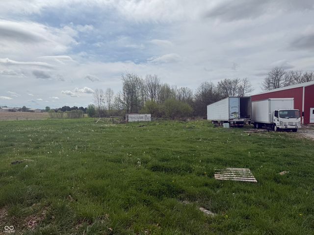 225 W Us Highway 40, Clayton, IN 46118