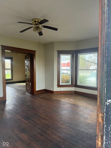 225 W Us Highway 40, Clayton, IN 46118