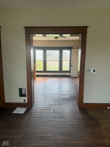 225 W Us Highway 40, Clayton, IN 46118