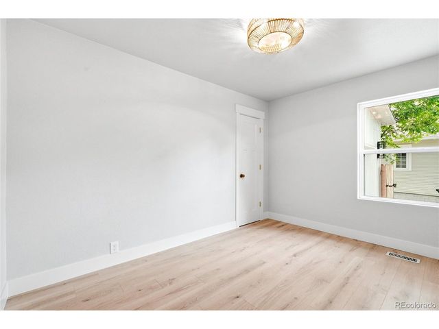 900 Garfield Ave, Loveland, CO 80537