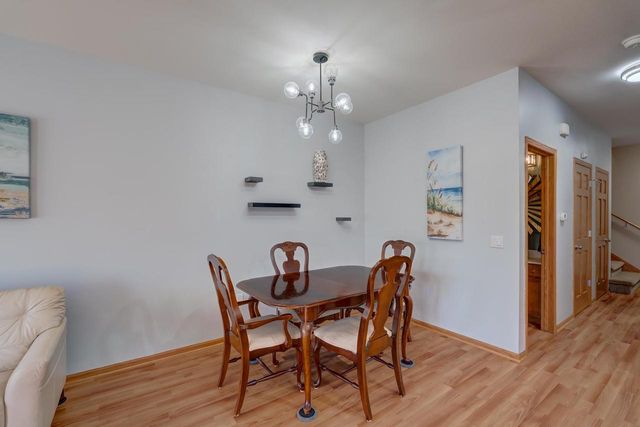 608 Bear Claw Way, Middleton, WI 53562