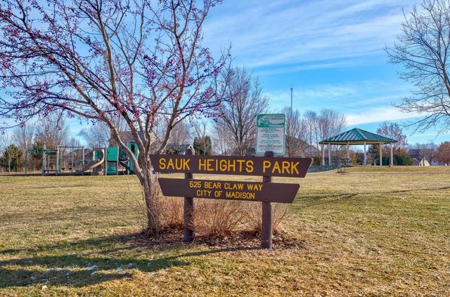 608 Bear Claw Way, Middleton, WI 53562