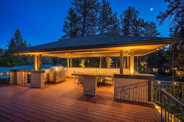 1807 S Rockwood Blvd, Spokane, WA 99203