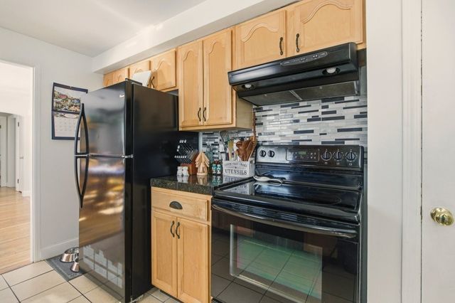 57 Warren Avenue, Tiverton, RI 02878