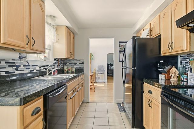 57 Warren Avenue, Tiverton, RI 02878