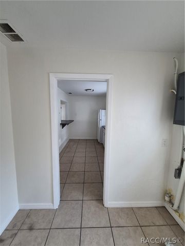 11 S Barbour Street, Beverly Hills, FL 34465