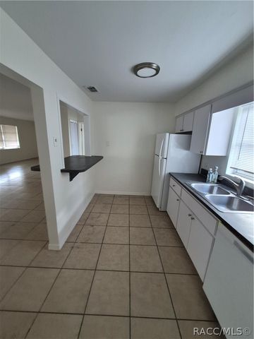 11 S Barbour Street, Beverly Hills, FL 34465