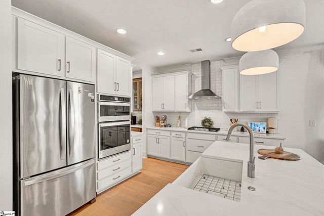 201 Deerview Trail, Simpsonville, SC 29680