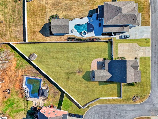 201 Deerview Trail, Simpsonville, SC 29680