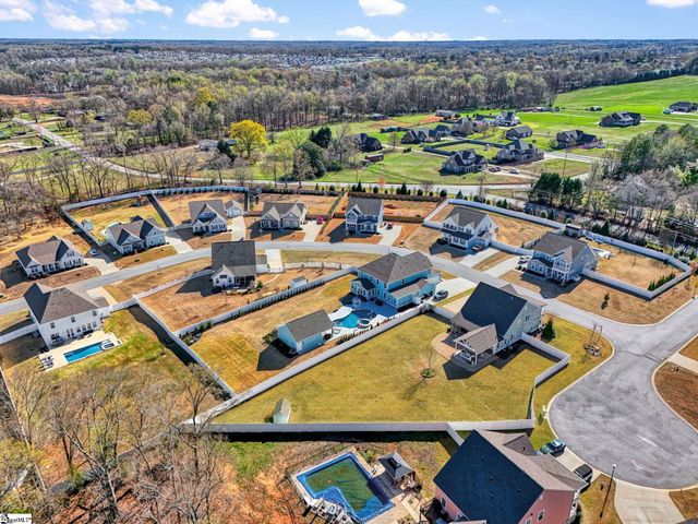 201 Deerview Trail, Simpsonville, SC 29680
