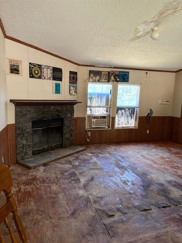 537 Highway 20, Schriever, LA 70395