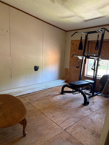 537 Highway 20, Schriever, LA 70395