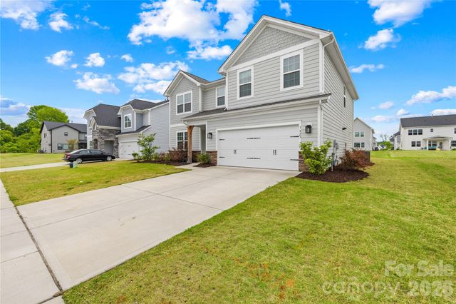 3823 Dahlia Drive, Harrisburg, NC 28075