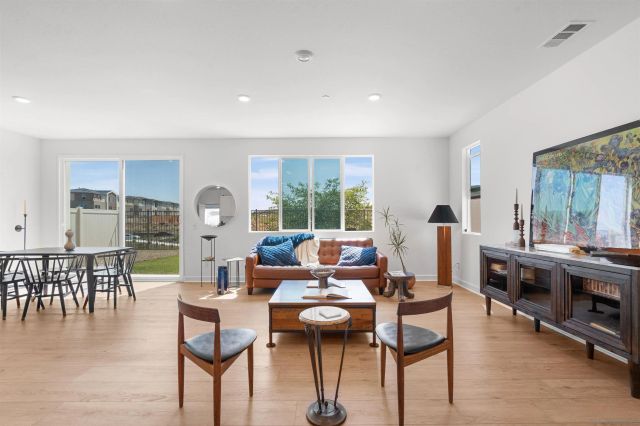 845 Hana Ave 2, Chula Vista, CA 91911