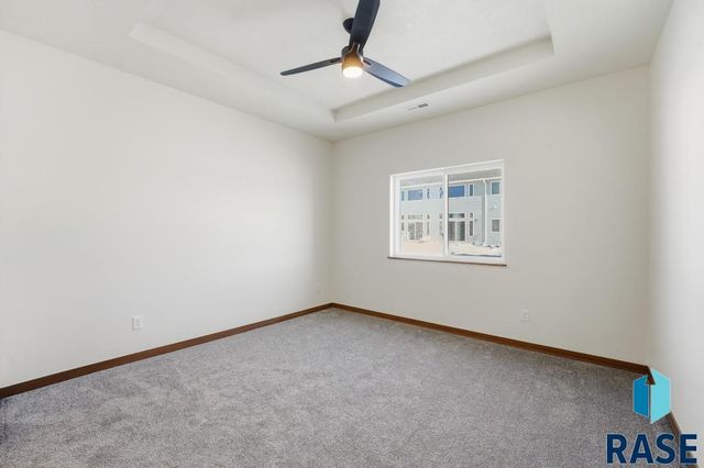 9209 W Ark Pl Place, Sioux Falls, SD 57106