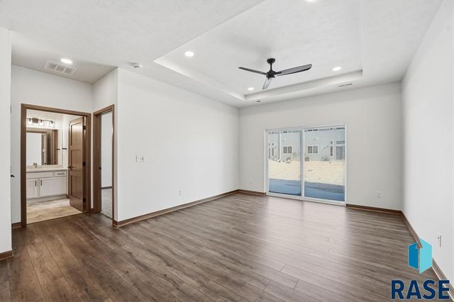 9209 W Ark Pl Place, Sioux Falls, SD 57106