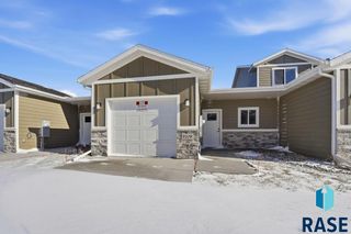 9209 W Ark Pl Place, Sioux Falls, SD 57106