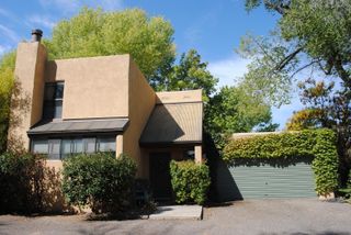 3065 Sombra Del Rio Lane NW, Albuquerque, NM 87107