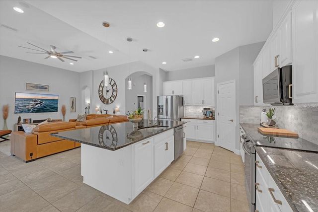 13818 MOONSTONE CANYON DRIVE, Riverview, FL 33579