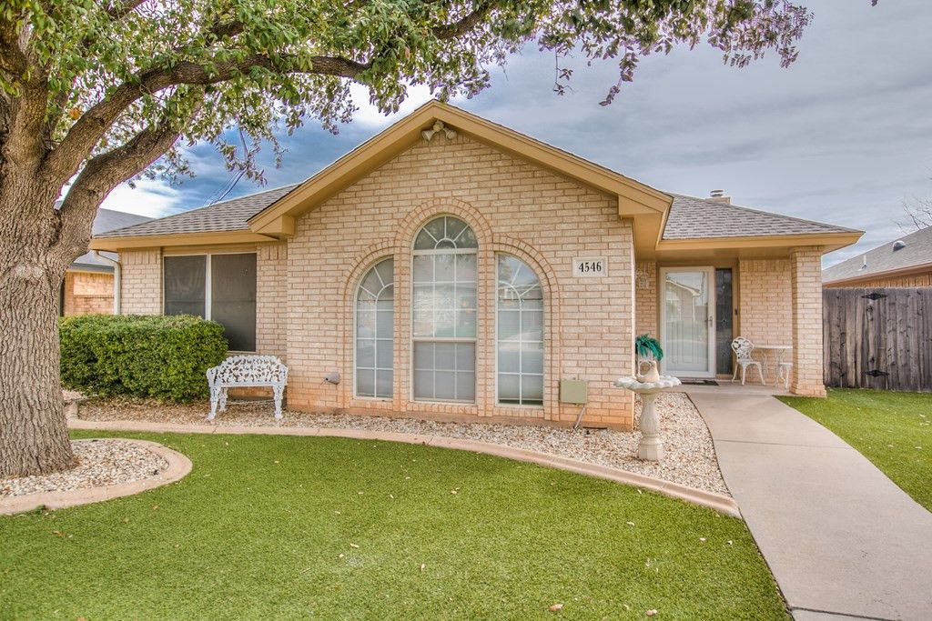 Image 3 of property listing at 4546 Southern Oak Lane, San Angelo, TX 76904