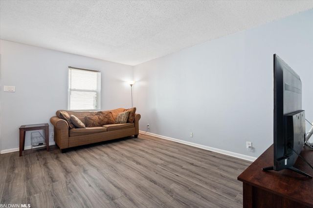 3655 Old Shell Road 426, Mobile, AL 36608