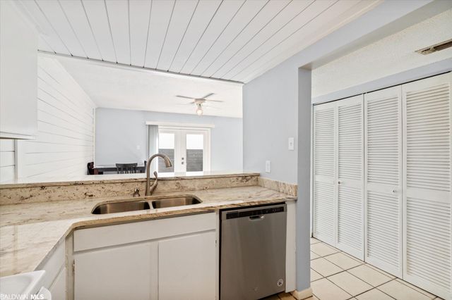 3655 Old Shell Road 426, Mobile, AL 36608