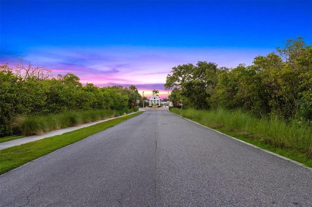 919 SEAGRAPE DRIVE, Ruskin, FL 33570