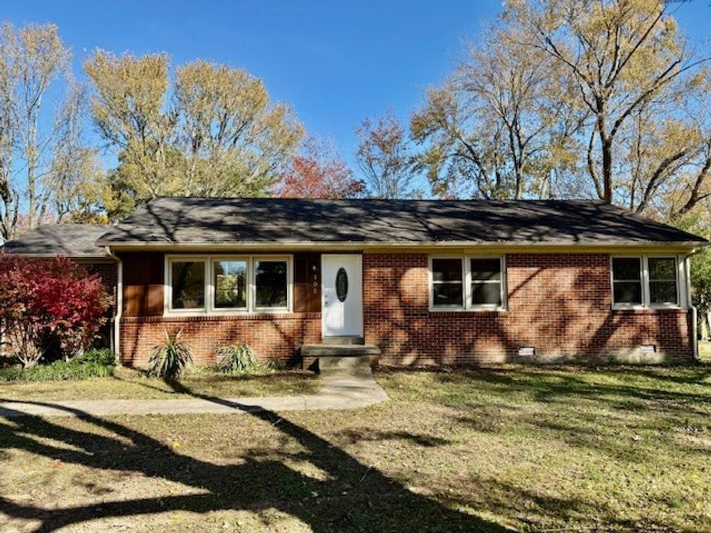 406 Foxboro Ln, Tullahoma, TN 37388