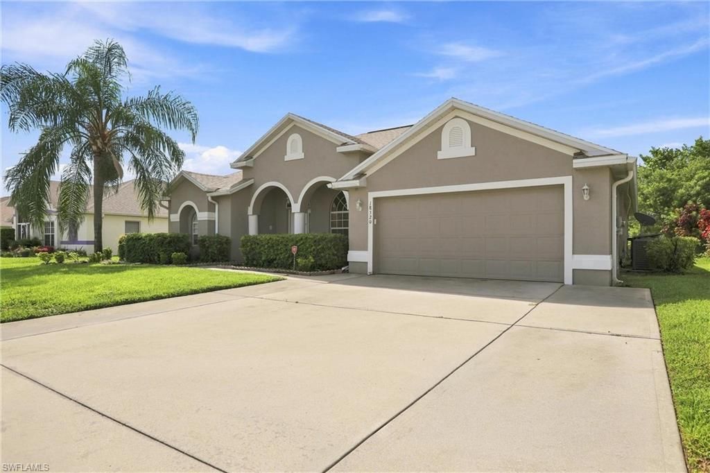 18320 PLUMBAGO CT, LEHIGH ACRES, FL 33972 — photo 3