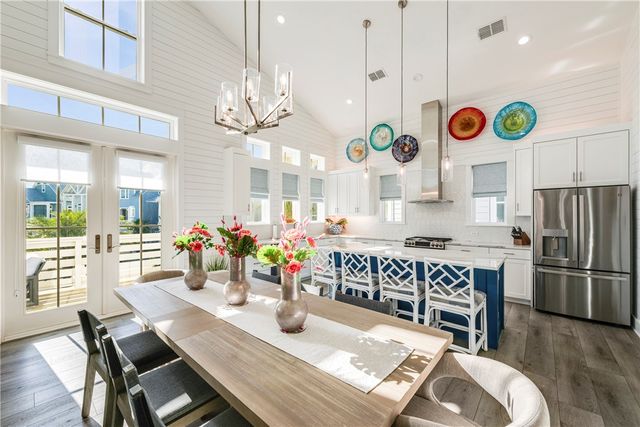 144 Barefoot Lane, Port Aransas, TX 78373