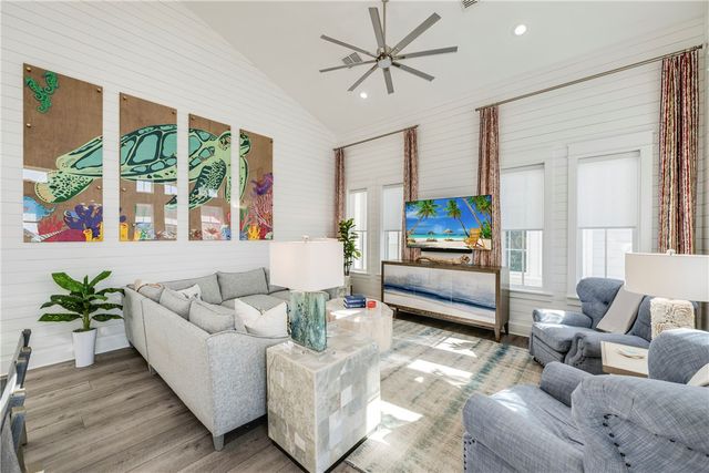 144 Barefoot Lane, Port Aransas, TX 78373