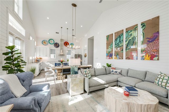 144 Barefoot Lane, Port Aransas, TX 78373