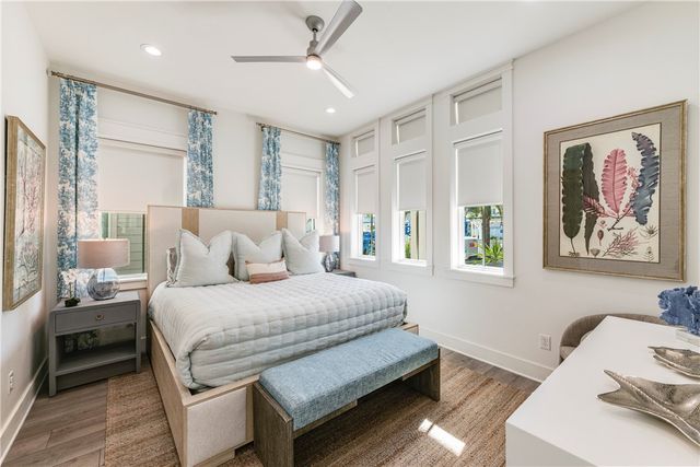 144 Barefoot Lane, Port Aransas, TX 78373