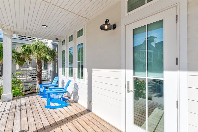 144 Barefoot Lane, Port Aransas, TX 78373