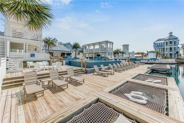 144 Barefoot Lane, Port Aransas, TX 78373