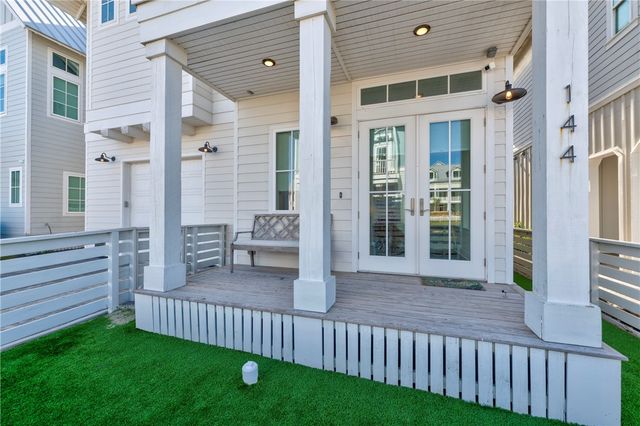 144 Barefoot Lane, Port Aransas, TX 78373