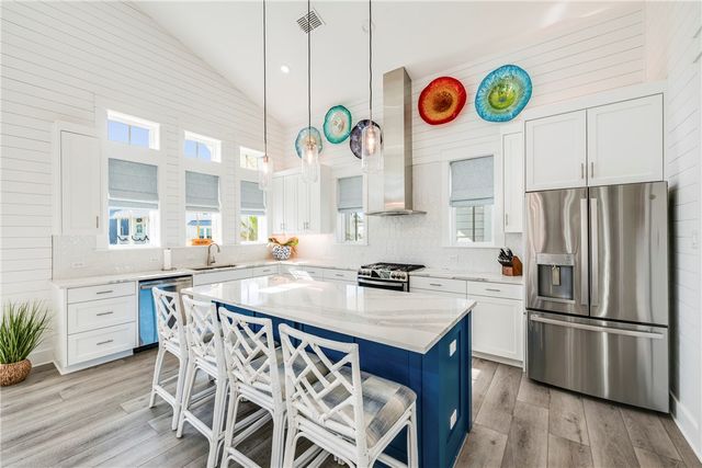 144 Barefoot Lane, Port Aransas, TX 78373