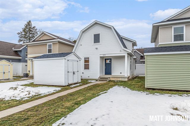 2109 Willard Avenue, Grand Rapids, MI 49507