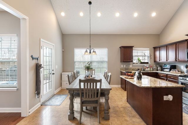 8109 Ochoa Ln, Brentwood, TN 37027