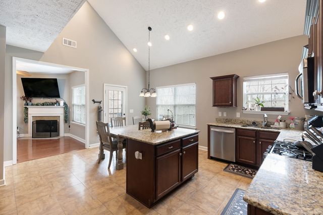 8109 Ochoa Ln, Brentwood, TN 37027